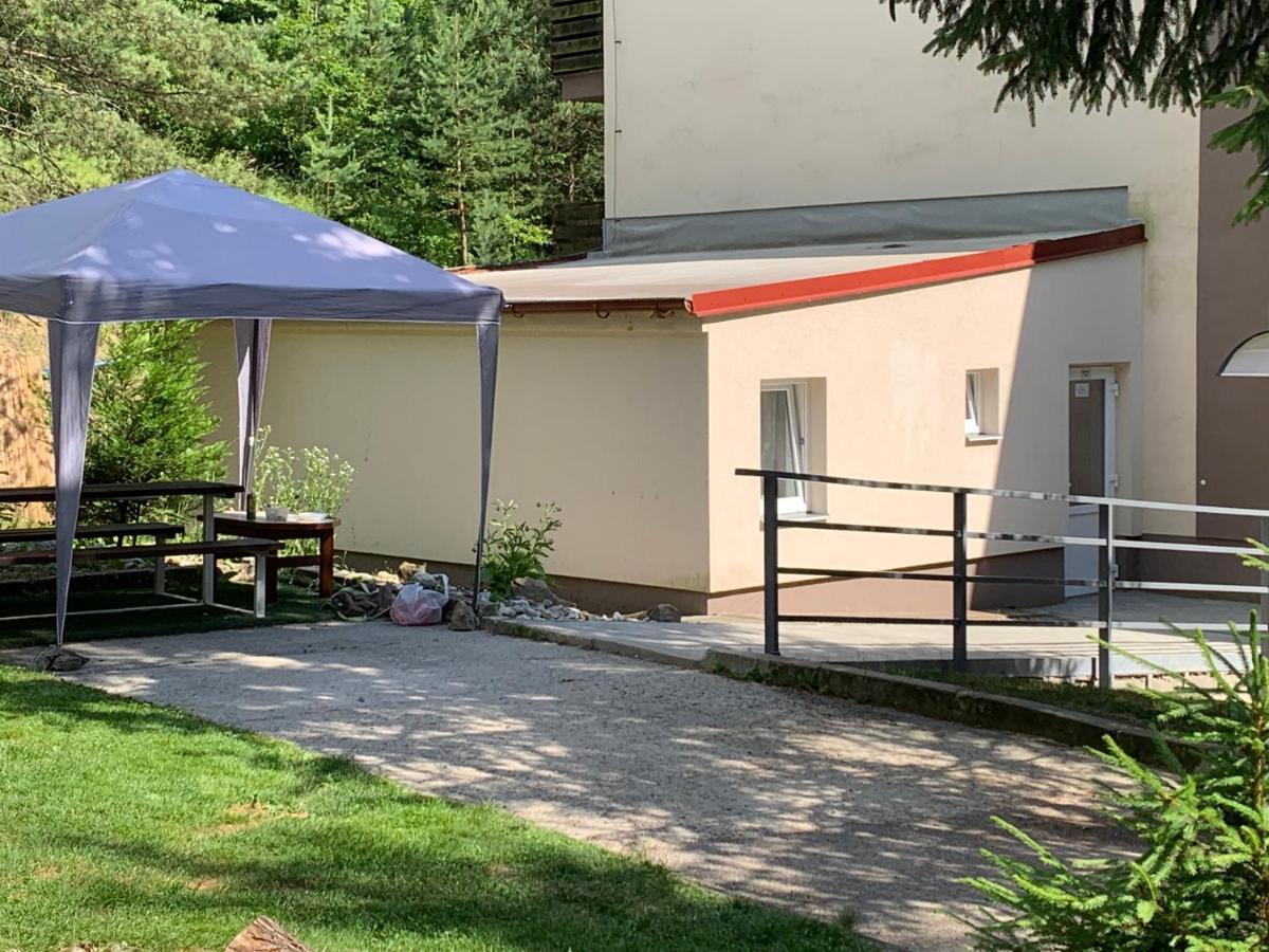 Vsemina Apartman Luzkovice 外观 照片